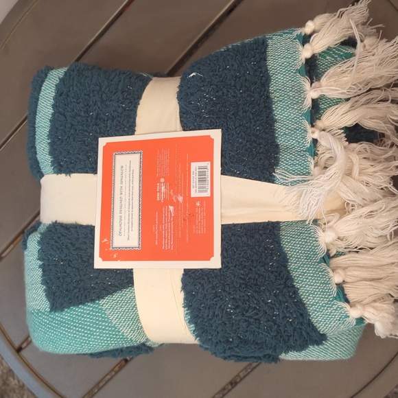 Opalhouse geometric patterned chunky woven throw blanket - Picture 3 of 5